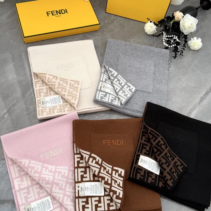 スーパーコピー フェンディ マフラー