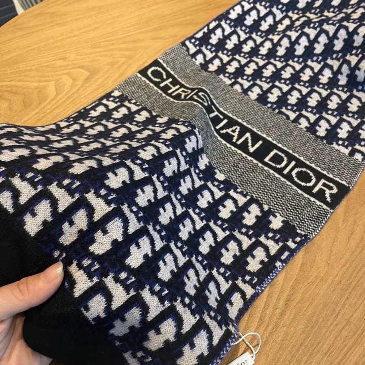 スーパーコピー ディオール マフラー