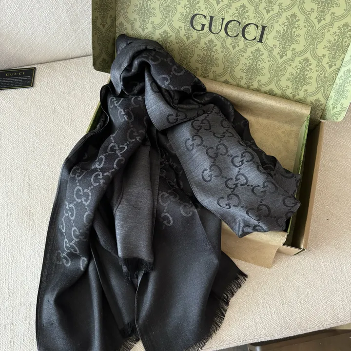 スーパーコピー グッチ マフラー