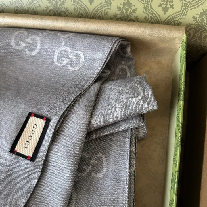 スーパーコピー グッチ マフラー