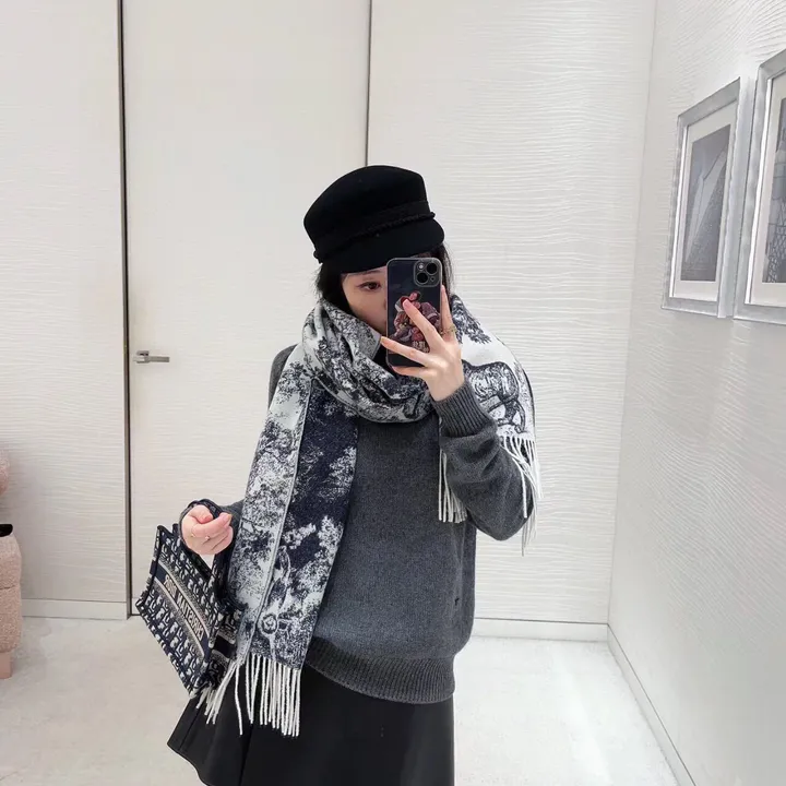 スーパーコピー ディオール マフラー