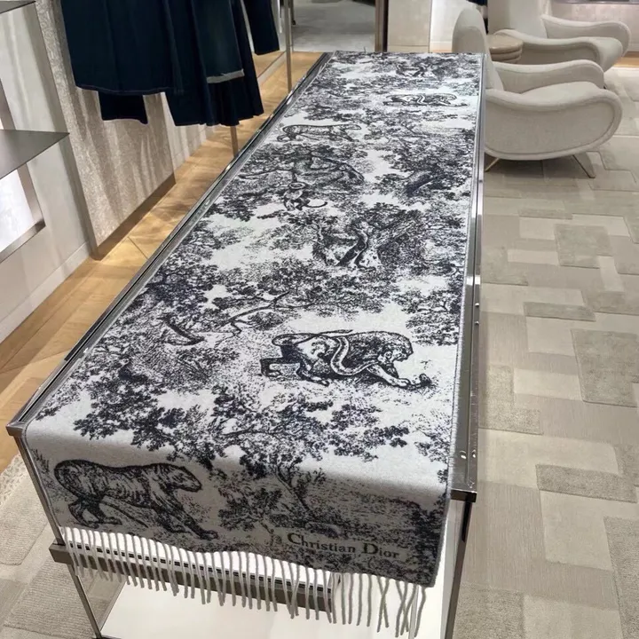 スーパーコピー ディオール マフラー