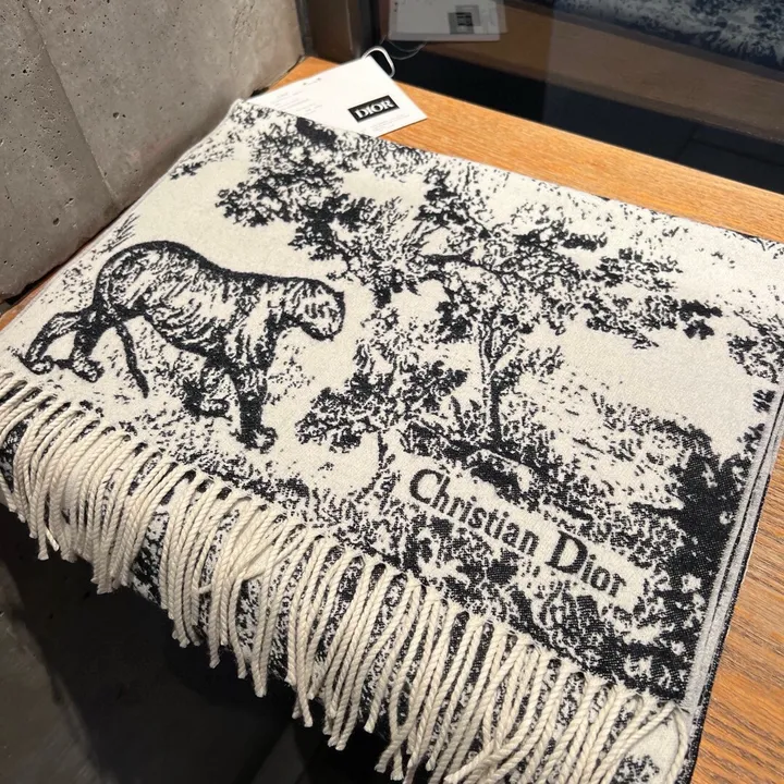 スーパーコピー ディオール マフラー