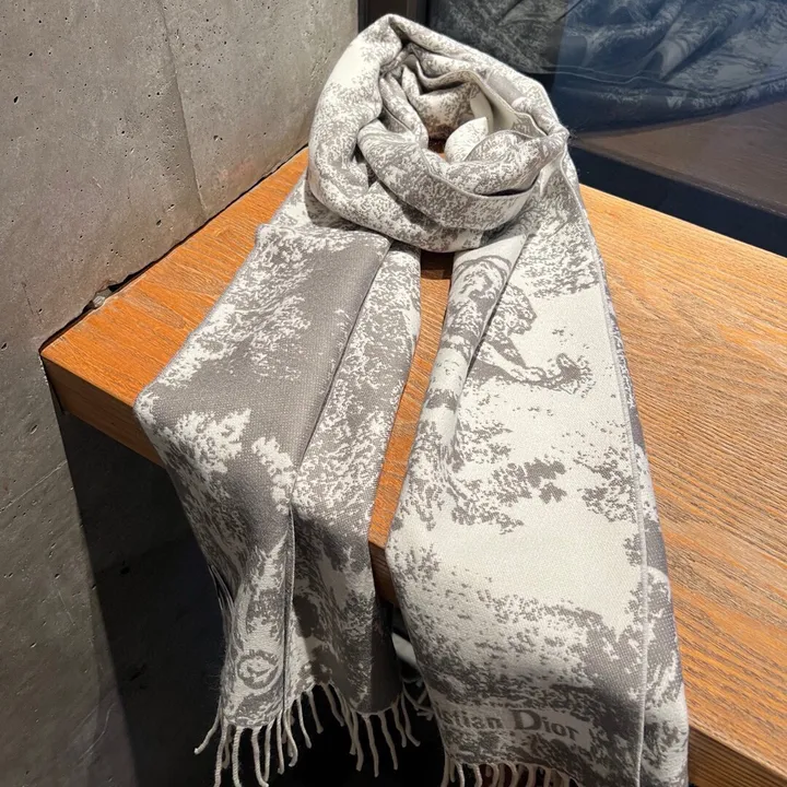 スーパーコピー ディオール マフラー