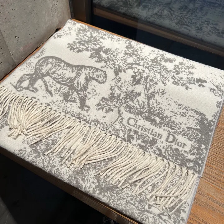 スーパーコピー ディオール マフラー