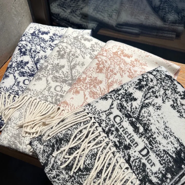 スーパーコピー ディオール マフラー