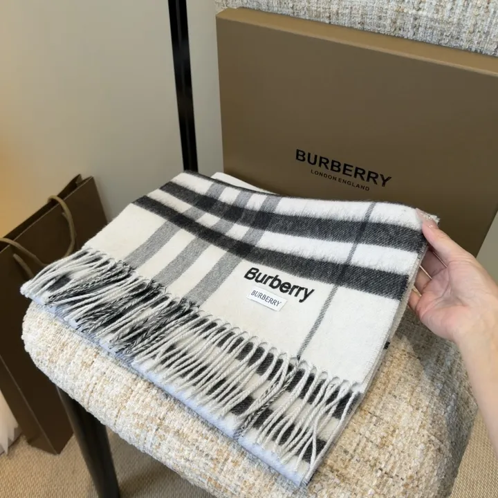 スーパーコピー バーバリー ス マフラー