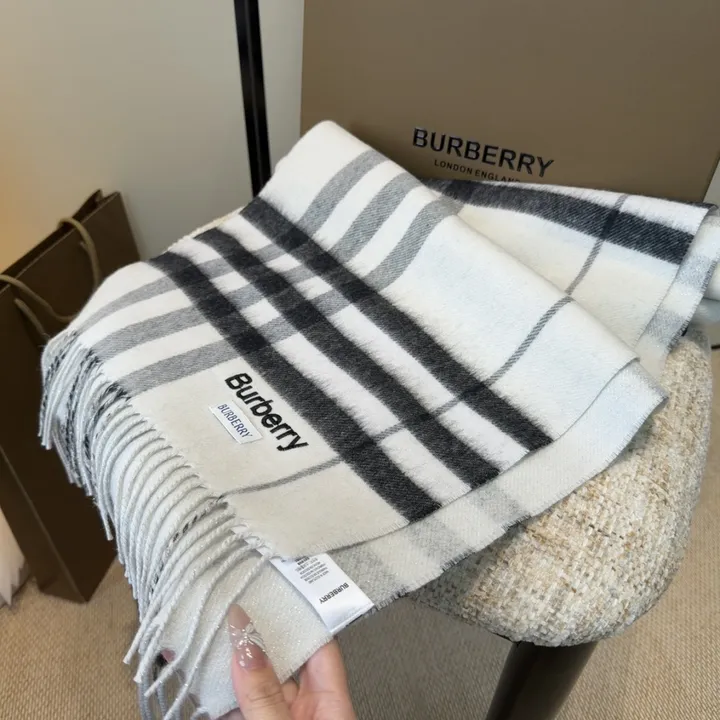 スーパーコピー バーバリー ス マフラー