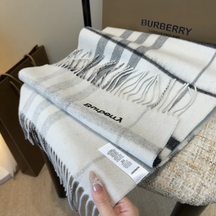 スーパーコピー バーバリー ス マフラー