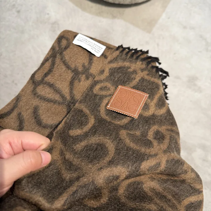 スーパーコピー ロエベ マフラー