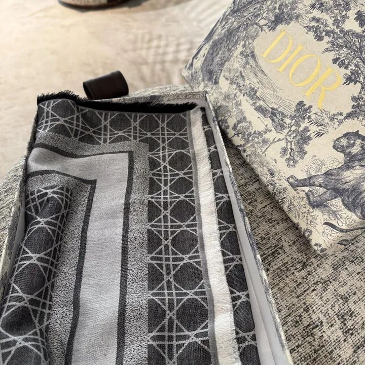 スーパーコピー グッチ マフラー