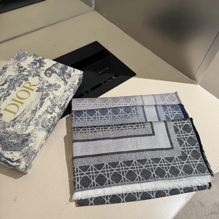 スーパーコピー グッチ マフラー