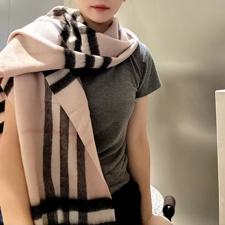 スーパーコピー バーバリー ス マフラー