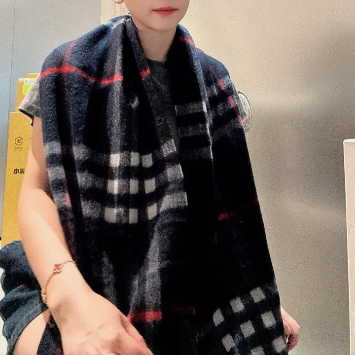 スーパーコピー バーバリー ス マフラー