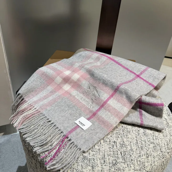 スーパーコピー バーバリー ス マフラー