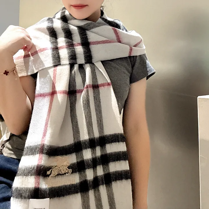 スーパーコピー バーバリー ス マフラー