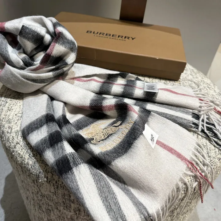 スーパーコピー バーバリー ス マフラー