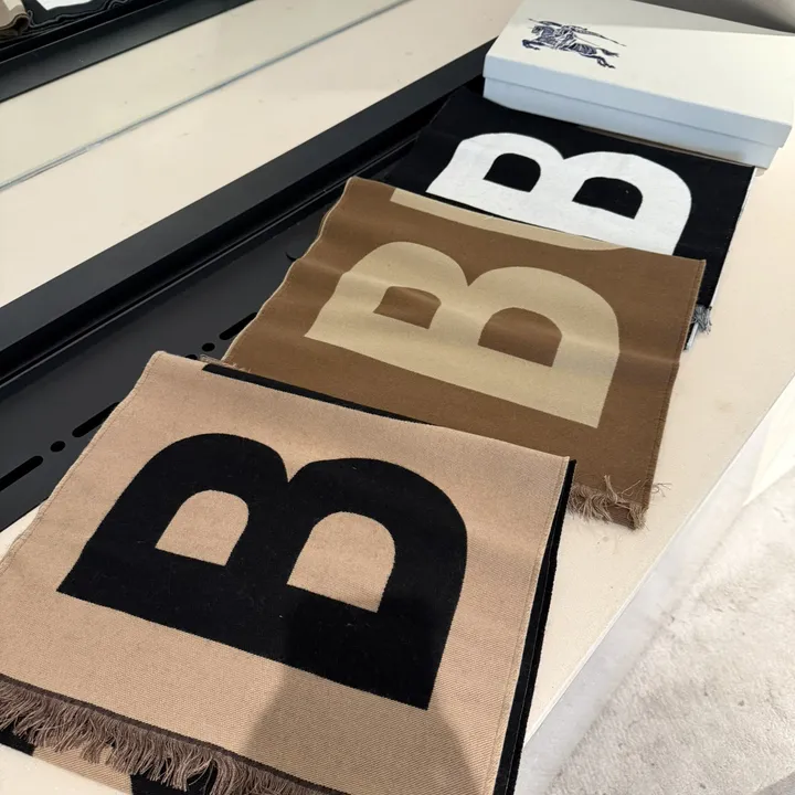 スーパーコピー バーバリー ス マフラー