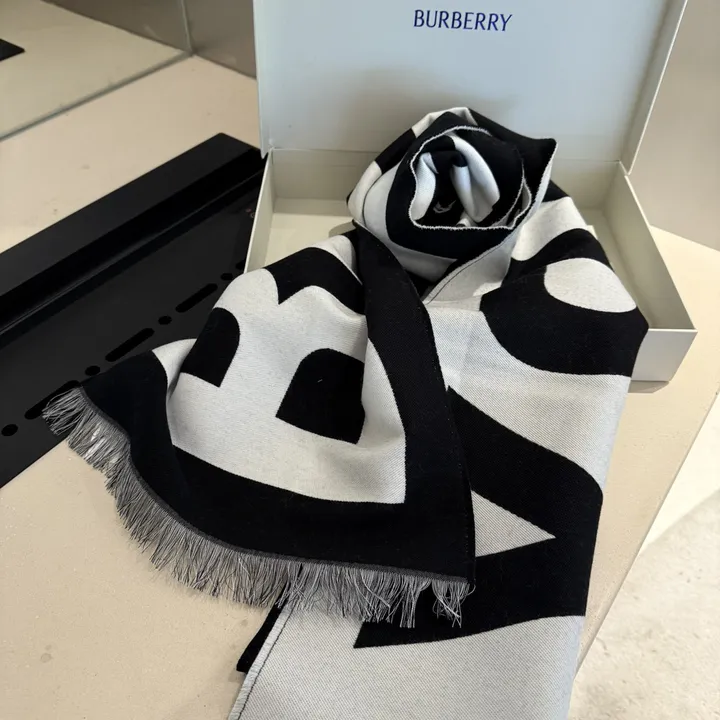 スーパーコピー バーバリー ス マフラー