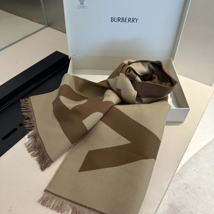 スーパーコピー バーバリー ス マフラー