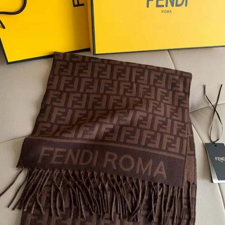 スーパーコピー フェンディ マフラー