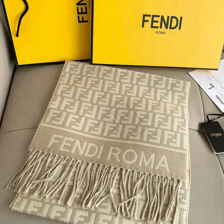 スーパーコピー フェンディ マフラー