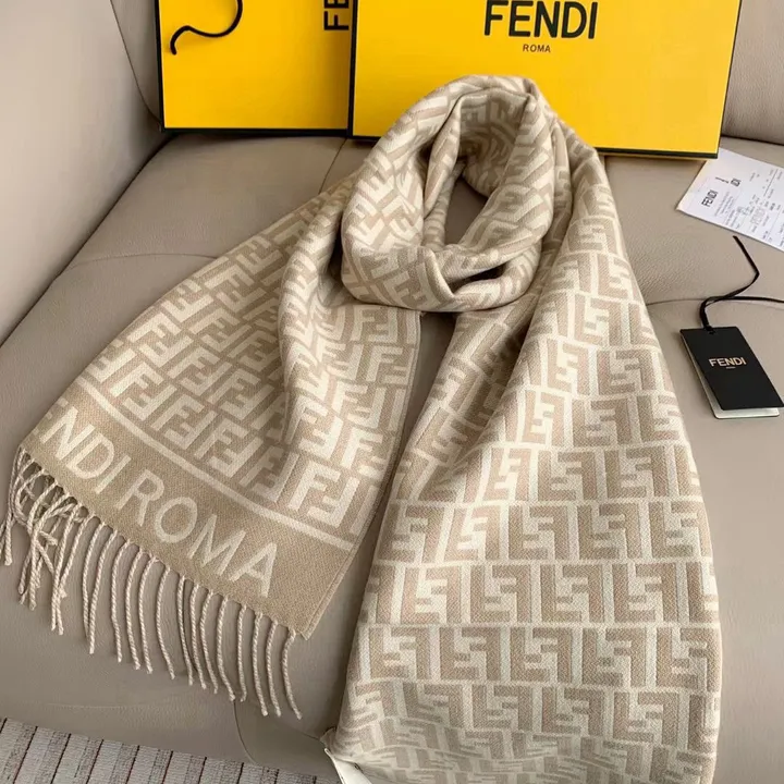 スーパーコピー フェンディ マフラー