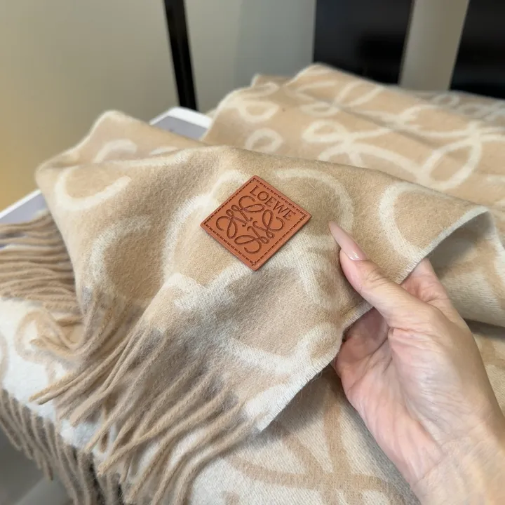 スーパーコピー ロエベ マフラー