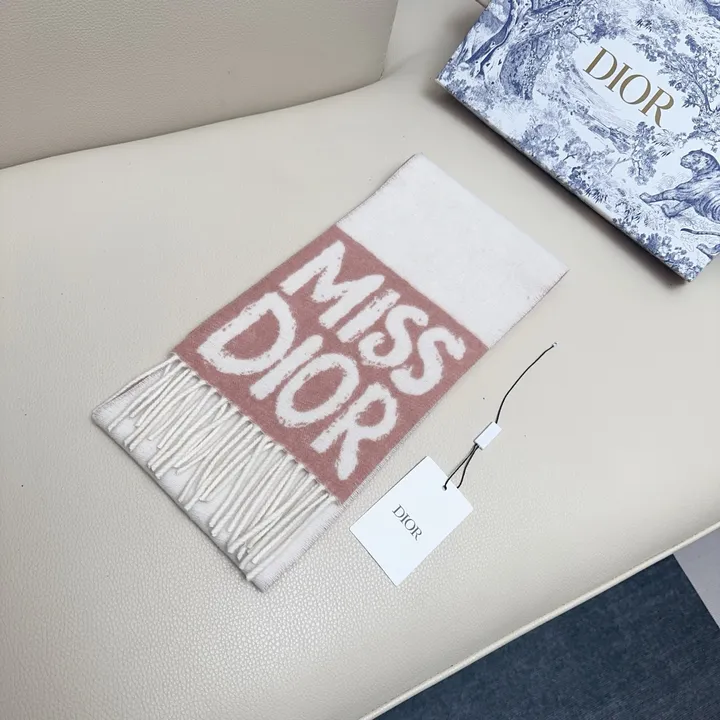 スーパーコピー ディオール マフラー