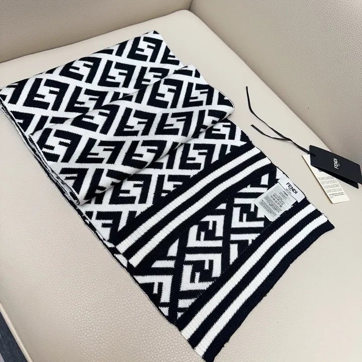 スーパーコピー フェンディ マフラー