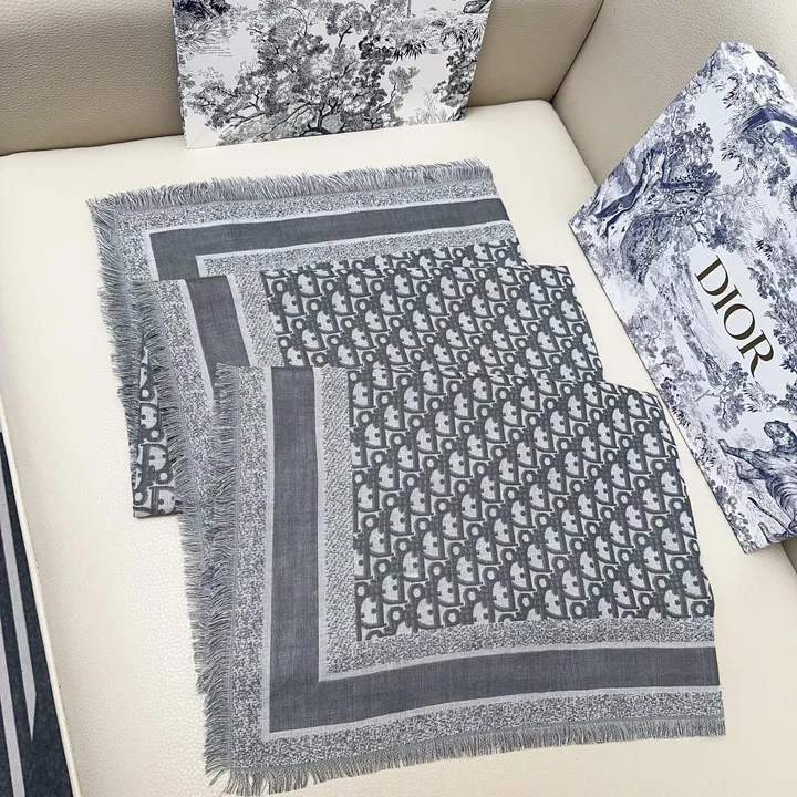 スーパーコピー ディオール マフラー