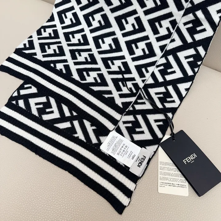 スーパーコピー フェンディ マフラー