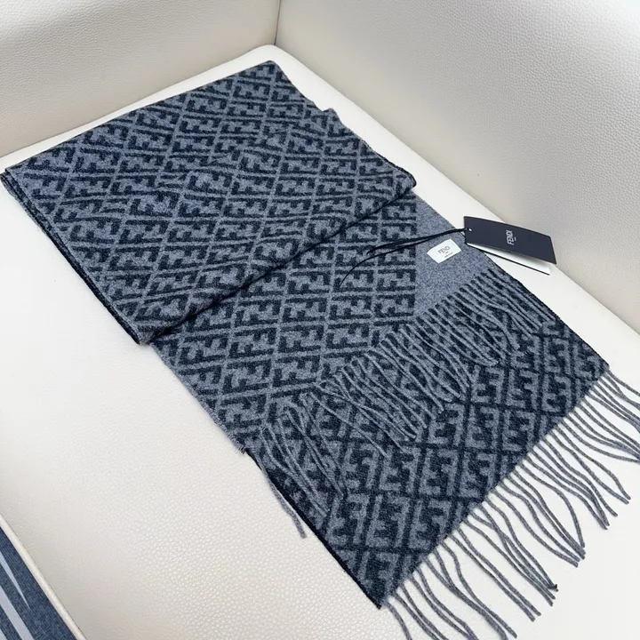 スーパーコピー フェンディ マフラー