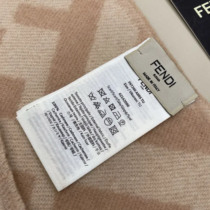 スーパーコピー フェンディ マフラー