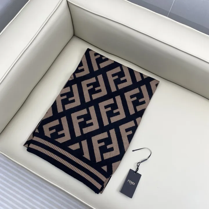 スーパーコピー フェンディ マフラー