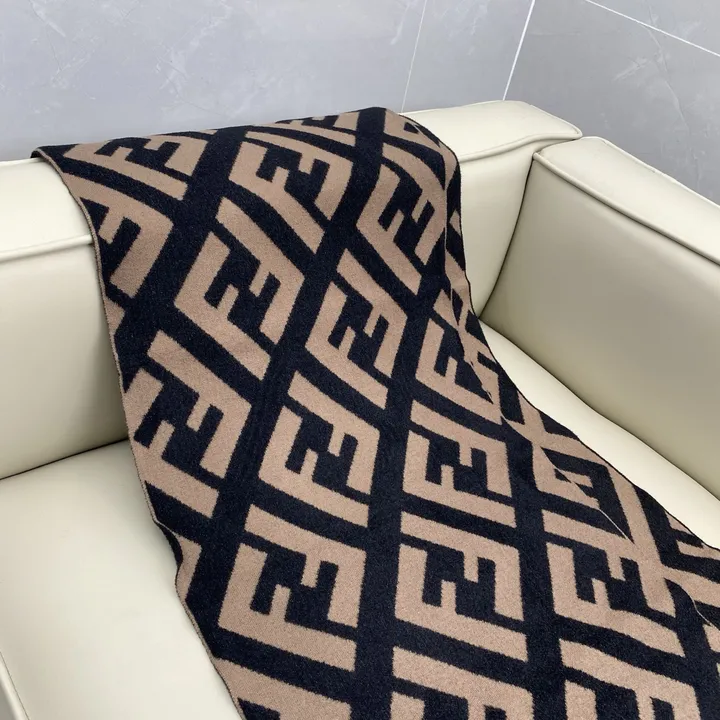 スーパーコピー フェンディ マフラー