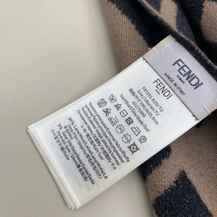 スーパーコピー フェンディ マフラー