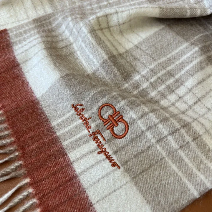 スーパーコピー ジバンシィ マフラー