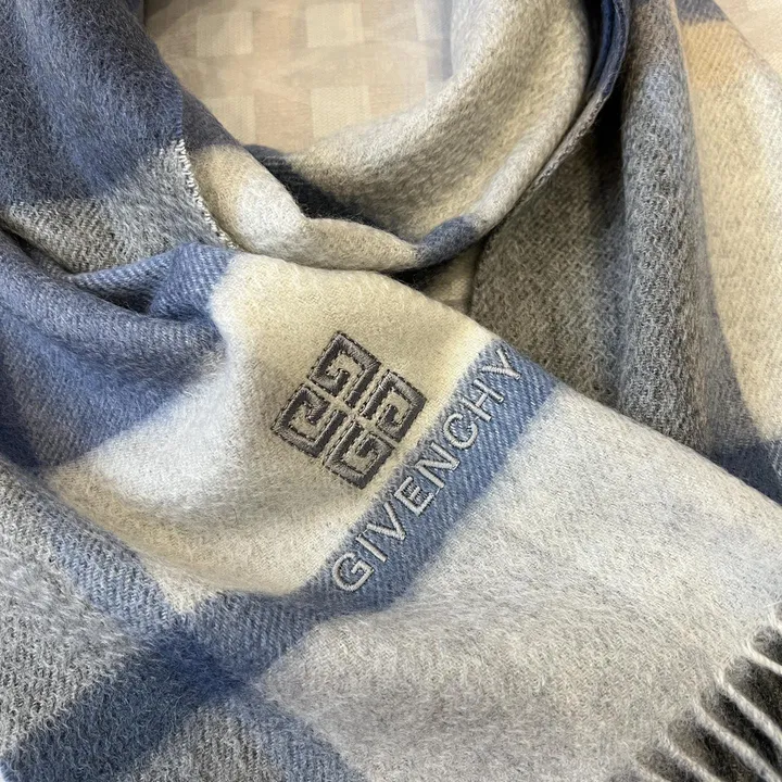 スーパーコピー ジバンシィ マフラー