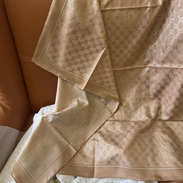 スーパーコピー グッチ マフラー