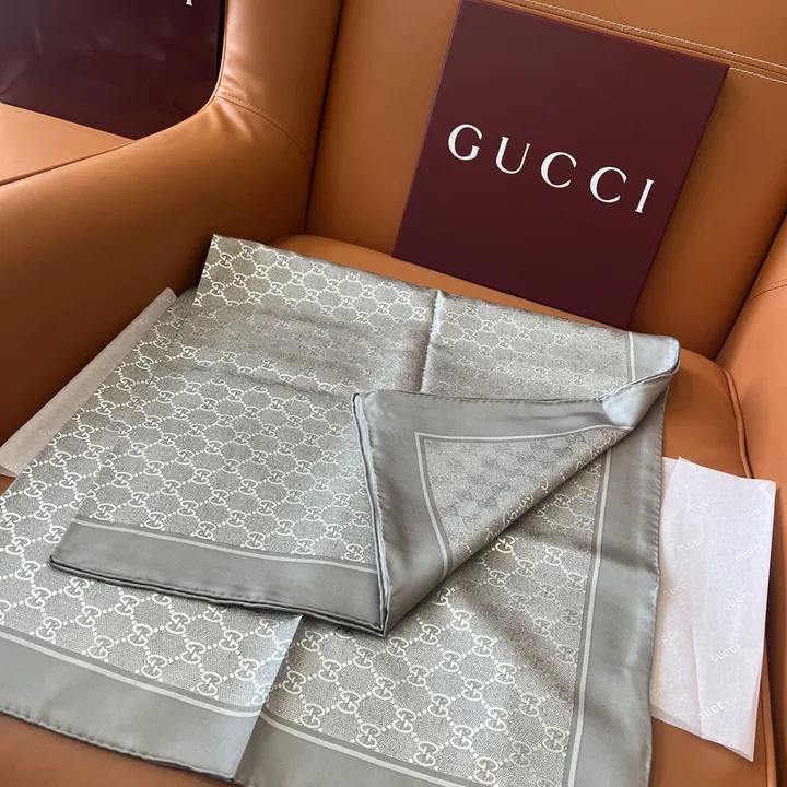 スーパーコピー グッチ マフラー