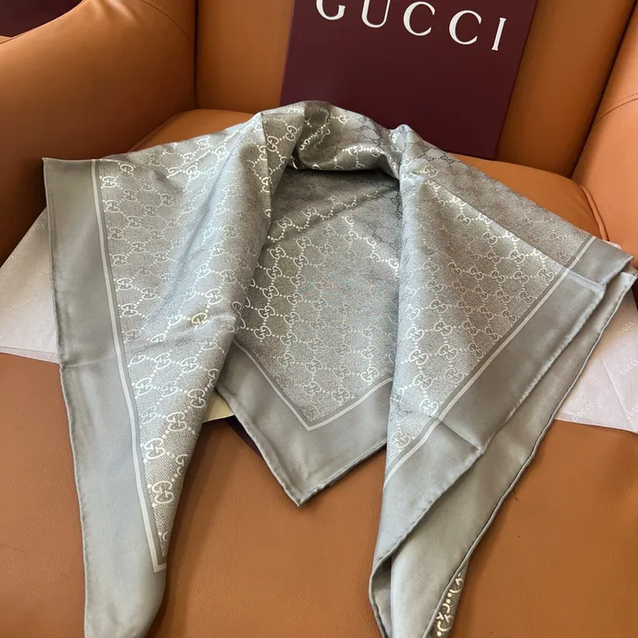 スーパーコピー グッチ マフラー