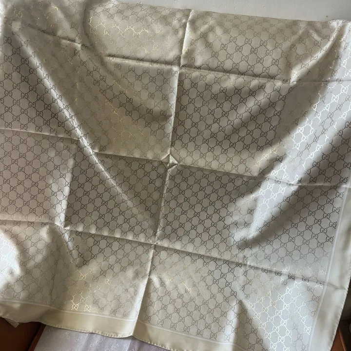 スーパーコピー グッチ マフラー