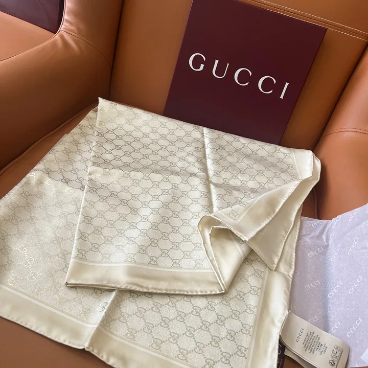 スーパーコピー グッチ マフラー