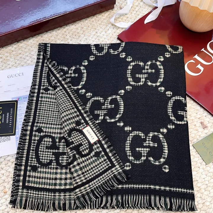 スーパーコピー グッチ マフラー