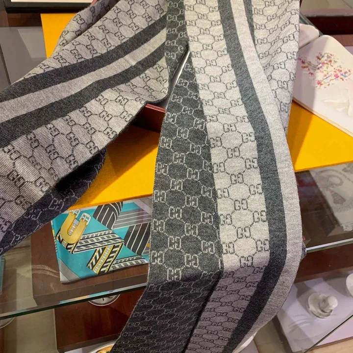 スーパーコピー グッチ マフラー