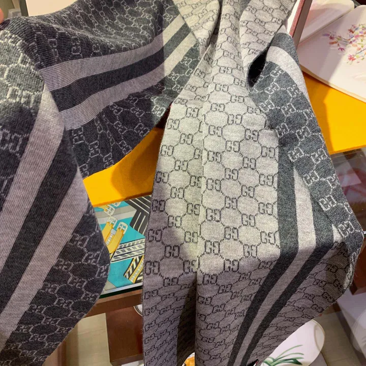 スーパーコピー グッチ マフラー