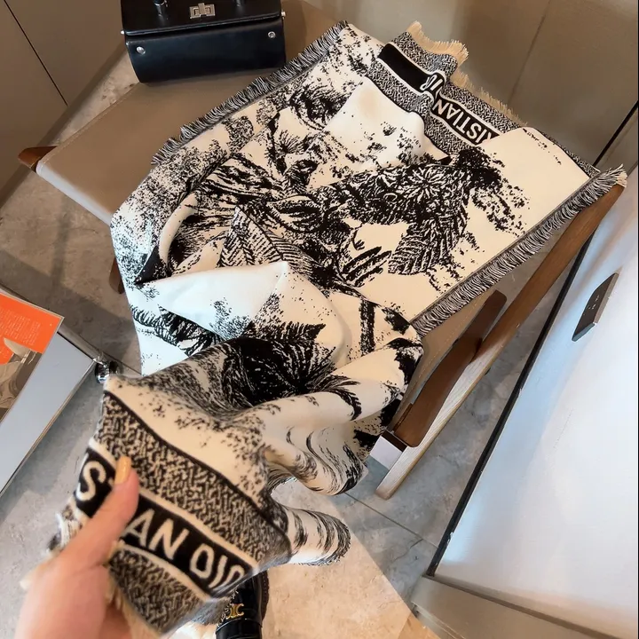 スーパーコピー ディオール マフラー