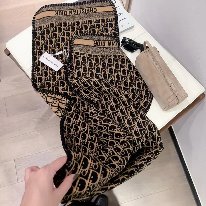 スーパーコピー ディオール マフラー