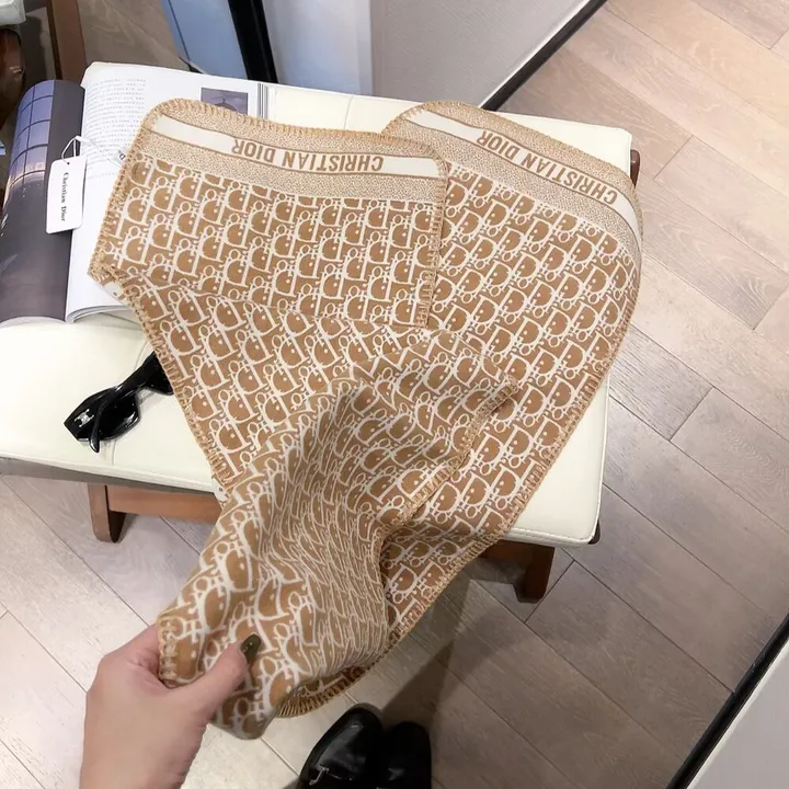 スーパーコピー ディオール マフラー